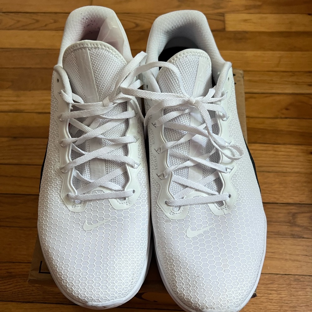 Nike Metcon V. White with black sole.  Sz 14.